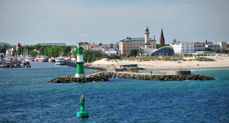 Hafeneinfahrt Warnemünde